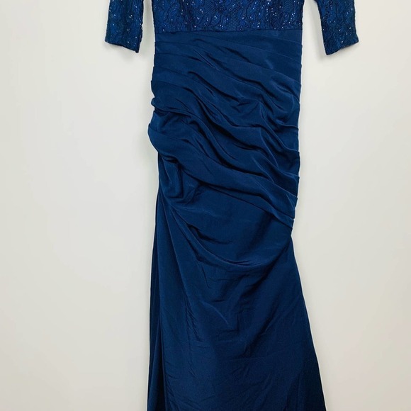 La Femme | NWOT Sparkle Lace Trumpet Evening Gown 24926 Size 4 - Picture 4 of 14